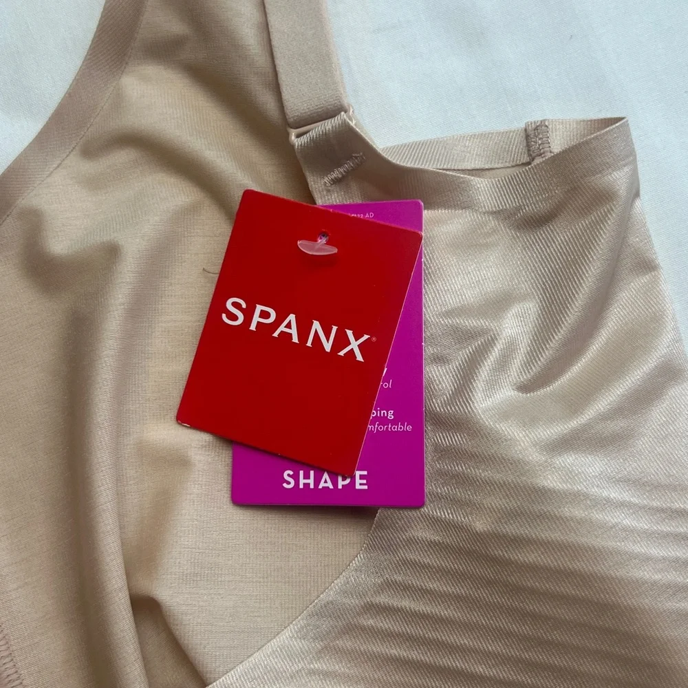 SPANXsculpt™ OnCore Open-Bust Mid-Thigh Bodysuit